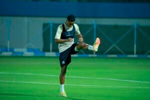 الأبيض الأولمبي يؤدي حصته التدريبية الأولى في الفجيرة