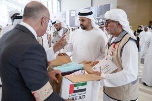 ذياب بن محمد بن زايد يتفقد جهود حملة «الإمارات معك يا لبنان» للإغاثة الإنسانية في أبوظبي
