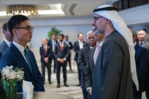 ولي عهد أبوظبي يشهد جانبا من فعاليات ملتقى الشركات لمجلس الأعمال الإماراتي - السنغافوري