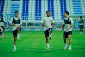 الأبيض الأولمبي يؤدي حصته التدريبية الأولى في الفجيرة