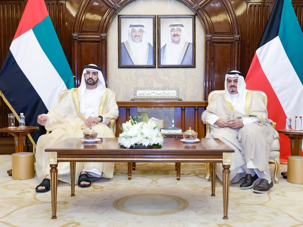 حمدان بن محمد يلتقي رئيس مجلس الوزراء الكويتي .. ويبحثان التعاون الثنائي ومقومات الارتقاء به في شتى المجالات 1 حمدان بن محمد يلتقي رئيس مجلس الوزراء الكويتي .. ويبحثان التعاون الثنائي ومقومات الارتقاء به في شتى المجالات