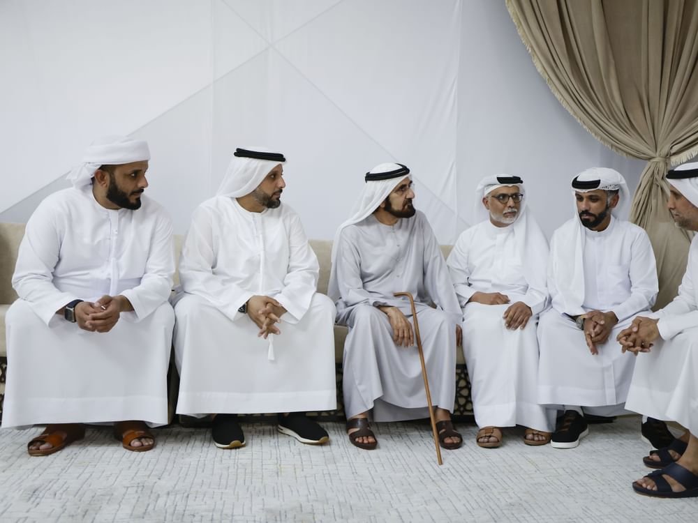محمد بن راشد يقدم واجب العزاء في وفاة الإعلامي أحمد المنصوري 1 محمد بن راشد يقدم واجب العزاء في وفاة الإعلامي أحمد المنصوري