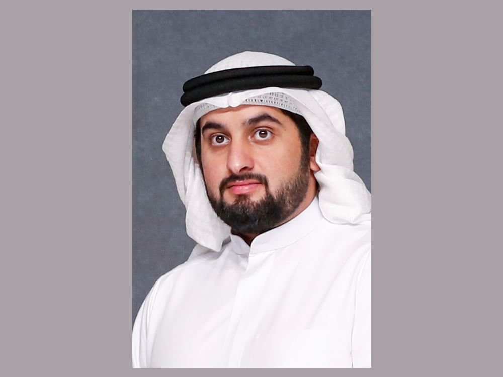 أحمد بن محمد يوجّه بإطلاق كأس فزاع لسباقات الصقور 12 يناير 1 أحمد بن محمد يوجّه بإطلاق كأس فزاع لسباقات الصقور 12 يناير