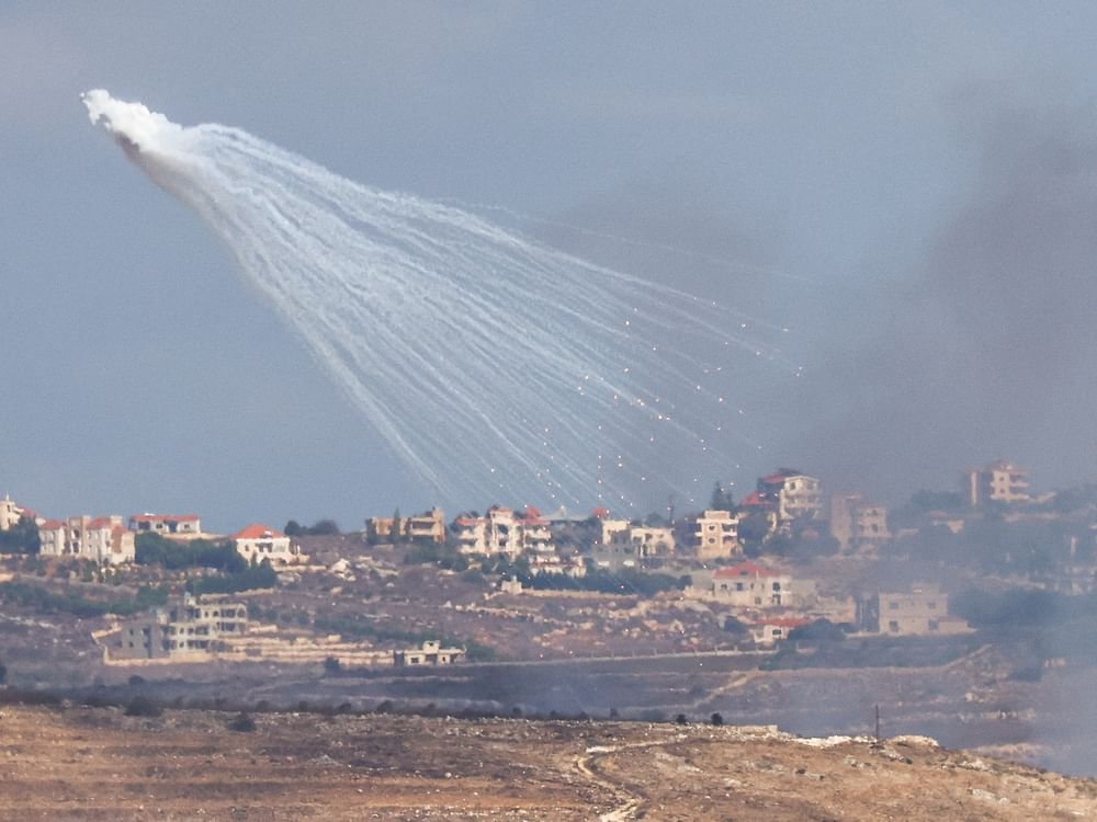 مقتل وإصابة 13 ضابطا وجنديا إسرائيليا في جنوب لبنان 1 مقتل وإصابة 13 ضابطا وجنديا إسرائيليا في جنوب لبنان