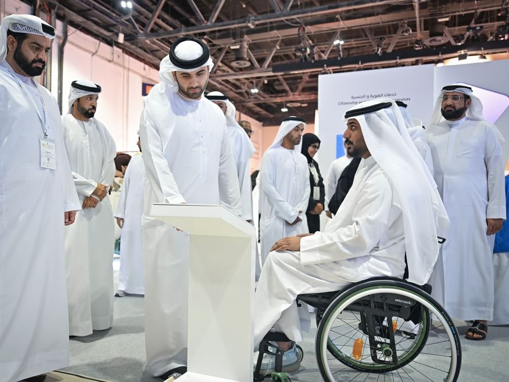 منصور بن محمد يزور معرض إكسبو أصحاب الهمم الدولي .. ويطلع على أحدث التقنيات والحلول في مجال إعادة التأهيل والتمكين 1 منصور بن محمد يزور معرض إكسبو أصحاب الهمم الدولي .. ويطلع على أحدث التقنيات والحلول في مجال إعادة التأهيل والتمكين