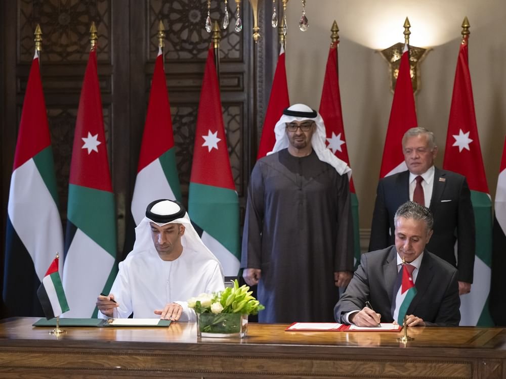 رئيس الدولة وملك الأردن يشهدان توقيع اتفاقية الشراكة الاقتصادية الشاملة بين البلدين 1 رئيس الدولة وملك الأردن يشهدان توقيع اتفاقية الشراكة الاقتصادية الشاملة بين البلدين