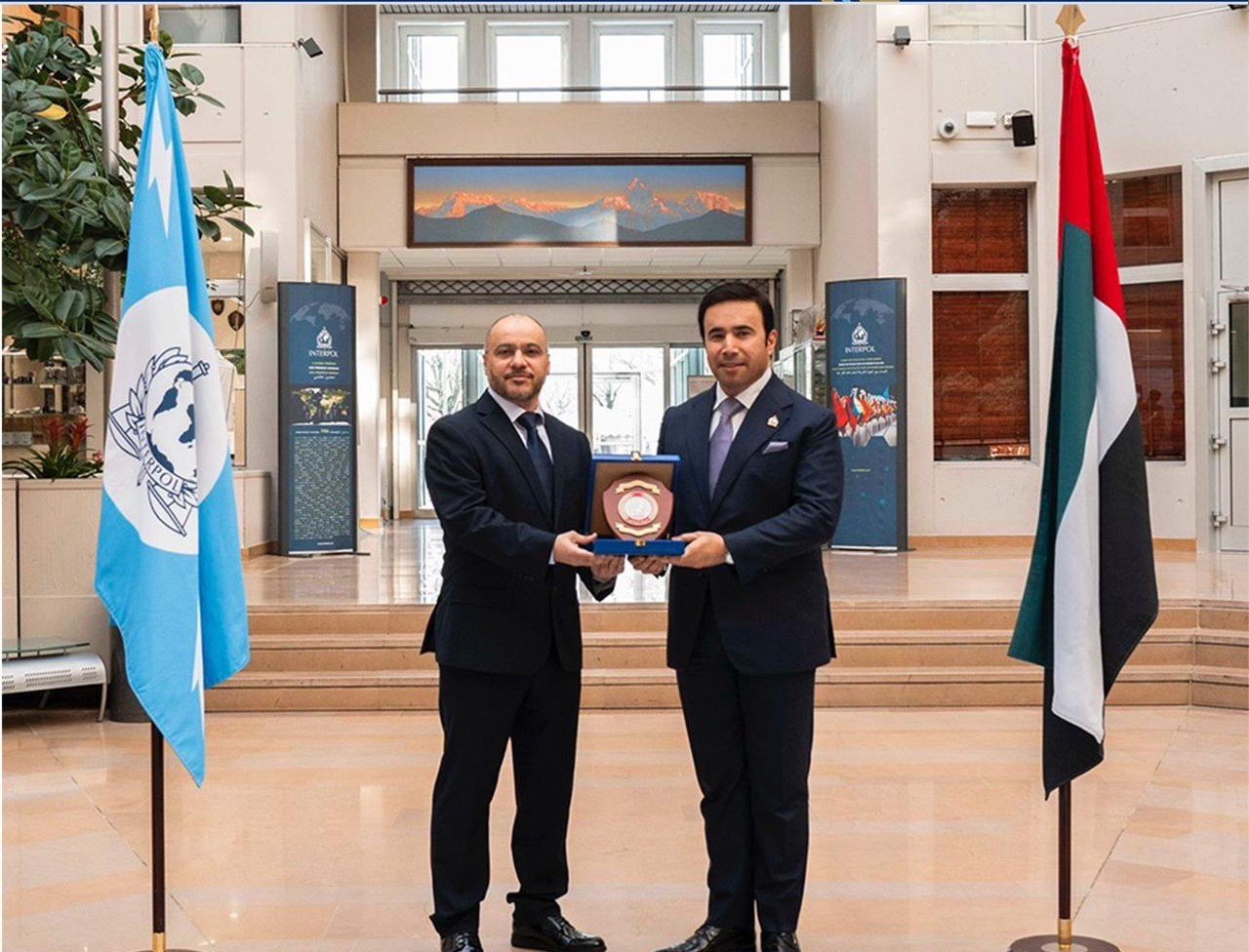 "رئيس الإنتربول" يبحث مع وفد شرطة أبوظبي تعزيز التعاون بمجالات التدريب الأمني 1 "رئيس الإنتربول" يبحث مع وفد شرطة أبوظبي تعزيز التعاون بمجالات التدريب الأمني