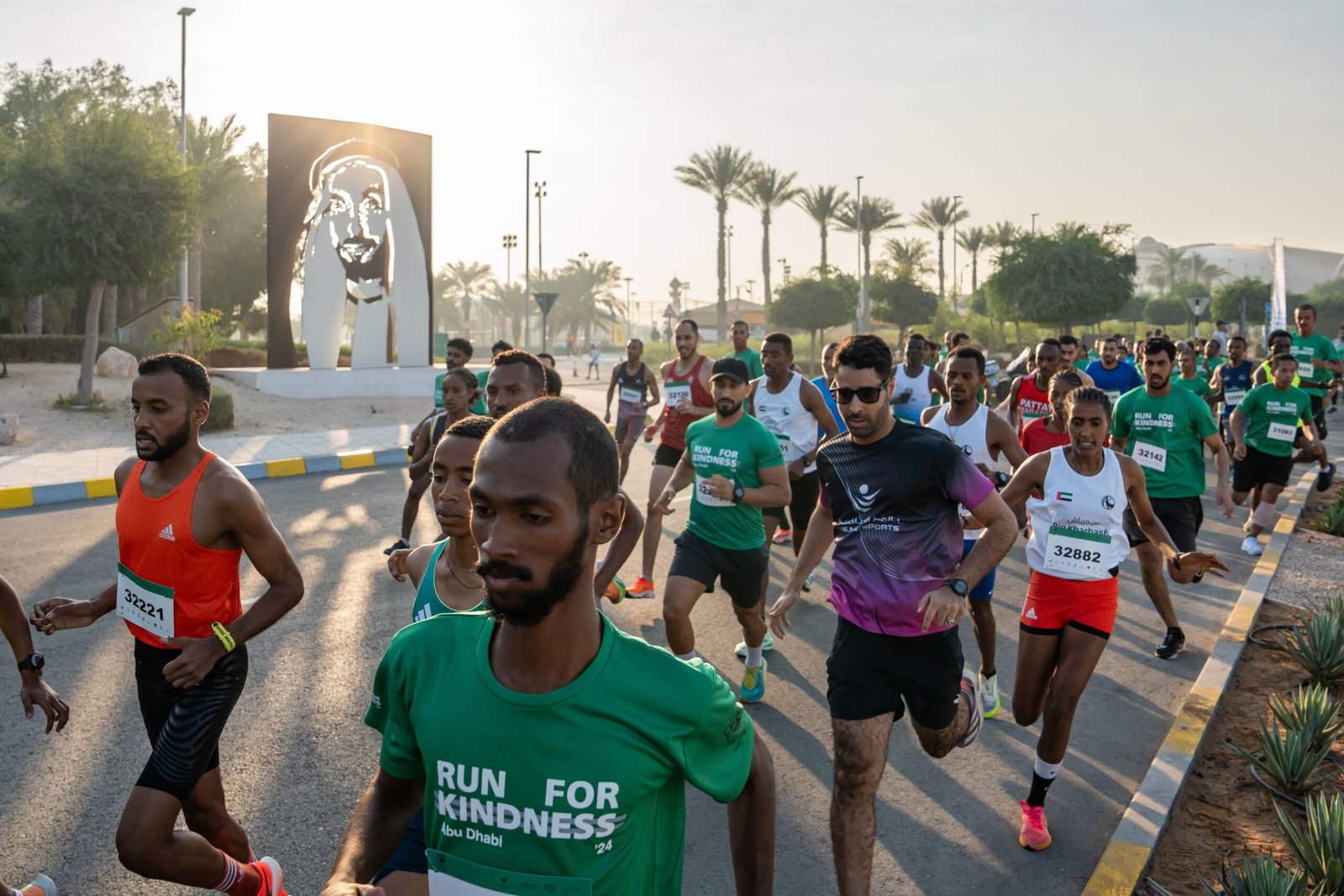 12 ألف متسابق يشاركون في سباق زايد الخيري 2024 1 12 ألف متسابق يشاركون في سباق زايد الخيري 2024