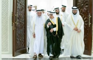 حاكم الشارقة يلتقي أحفاد العلّامة عبد الرحمن السعدي