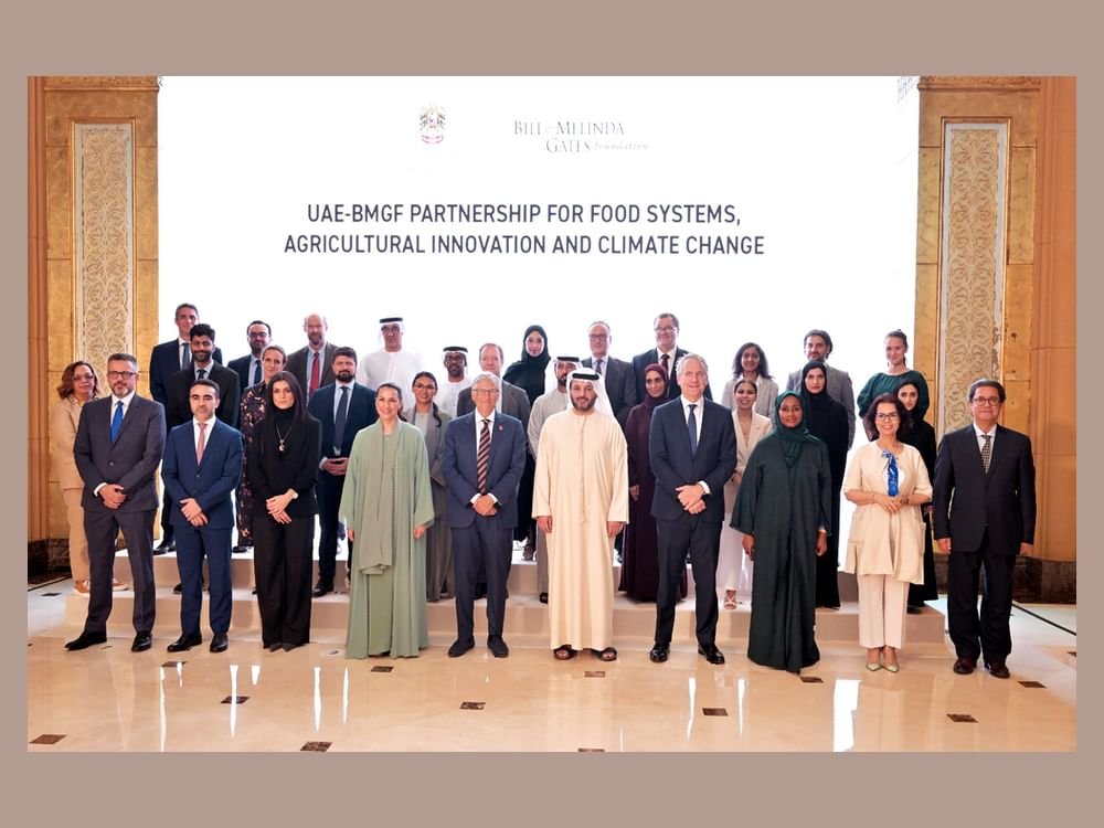 مريم المهيري تستقبل بيل غيتس .. والكشف عن آخر مستجدات مشروع الابتكار الزراعي 1 مريم المهيري تستقبل بيل غيتس .. والكشف عن آخر مستجدات مشروع الابتكار الزراعي