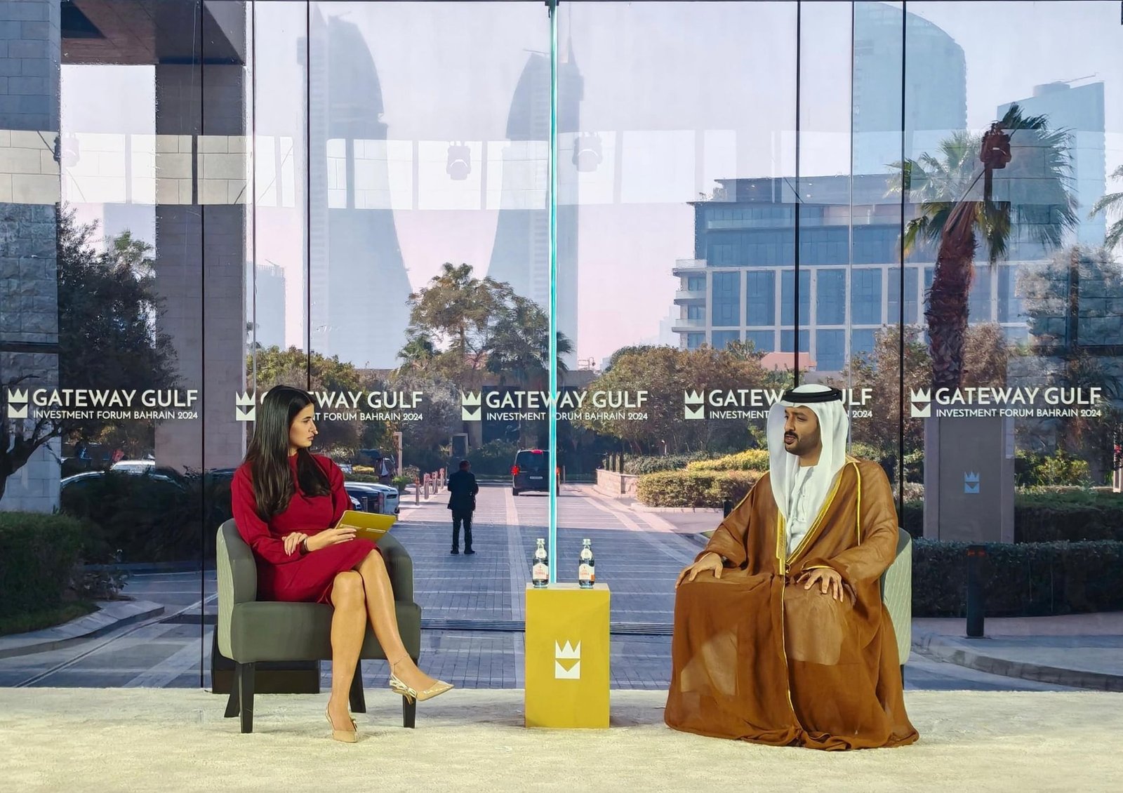 خلال منتدى "بوابة الخليج 2024".. عبدالله بن طوق يستعرض تطورات بيئة الأعمال وفرص الاستثمار بقطاعات الاقتصاد الجديد في الإمارات 1 خلال منتدى "بوابة الخليج 2024".. عبدالله بن طوق يستعرض تطورات بيئة الأعمال وفرص الاستثمار بقطاعات الاقتصاد الجديد في الإمارات