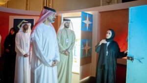 عمار بن حميد يزور جناح عجمان بمعارض الإمارات التفاعلية