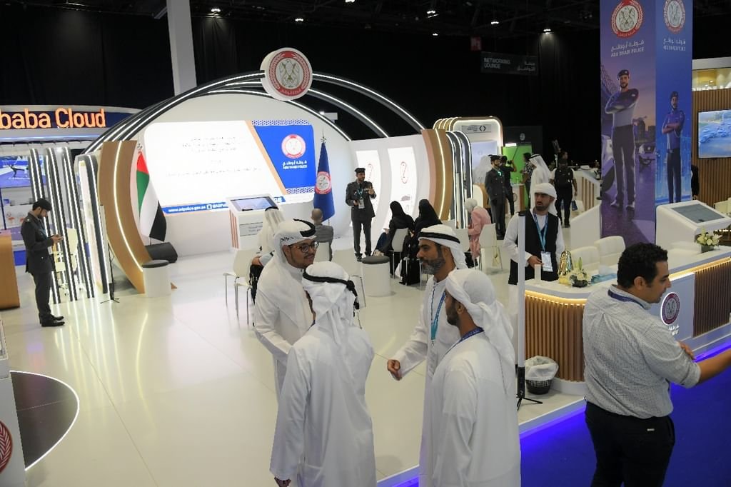شرطة أبوظبي تختتم مِشاركتها في الكونغرس العالمي للإعلام 1 شرطة أبوظبي تختتم مِشاركتها في الكونغرس العالمي للإعلام