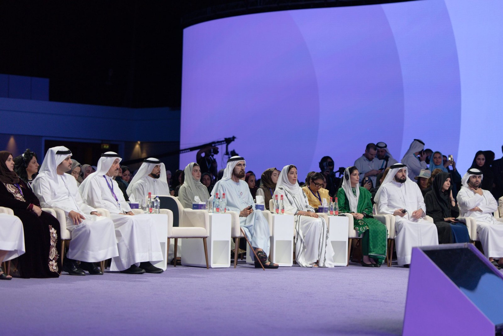محمد بن راشد يشهد افتتاح "منتدى المرأة العالمي – دبي