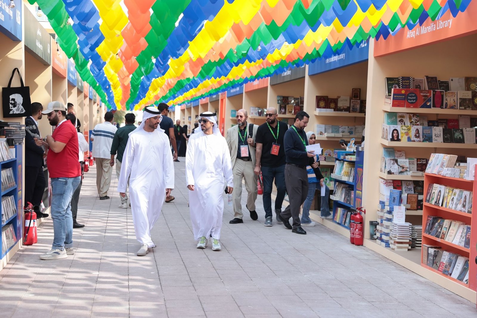 تشارك للمرة الأولى .. دور نشر : مهرجان العين للكتاب نافذة إبداع وجسر تواصل 1 تشارك للمرة الأولى .. دور نشر : مهرجان العين للكتاب نافذة إبداع وجسر تواصل