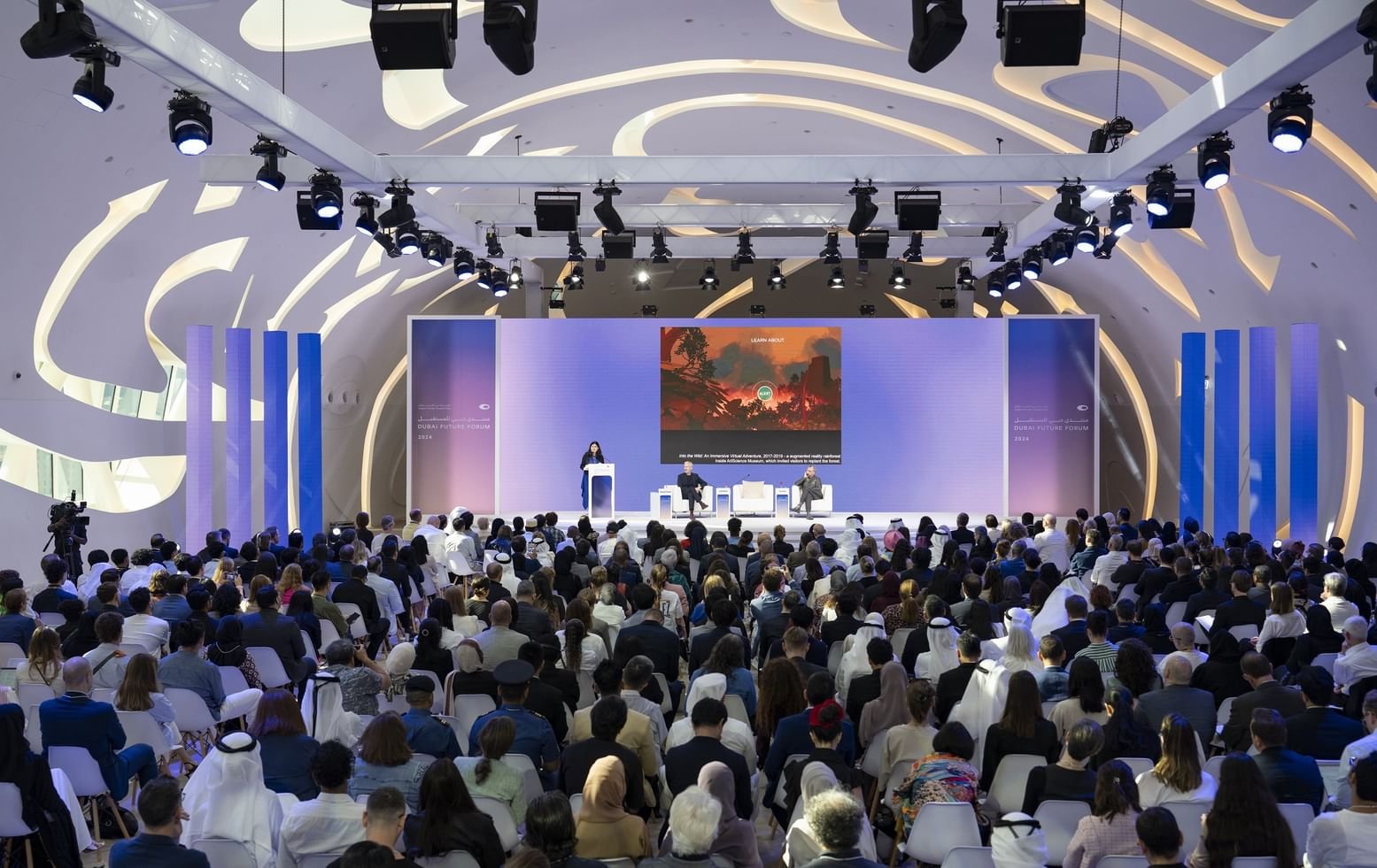 منتدى دبي للمستقبل يناقش فرص الفضاء وعلاقة الحاضر بالمستقبل 1 منتدى دبي للمستقبل يناقش فرص الفضاء وعلاقة الحاضر بالمستقبل