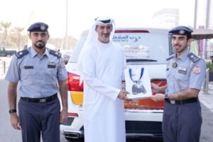 شرطة أبوظبي وبنك أبوظبي الأول يكرمان 53 سائقاً ملتزماً مرورياً بمناسبة "عيد الاتحاد"