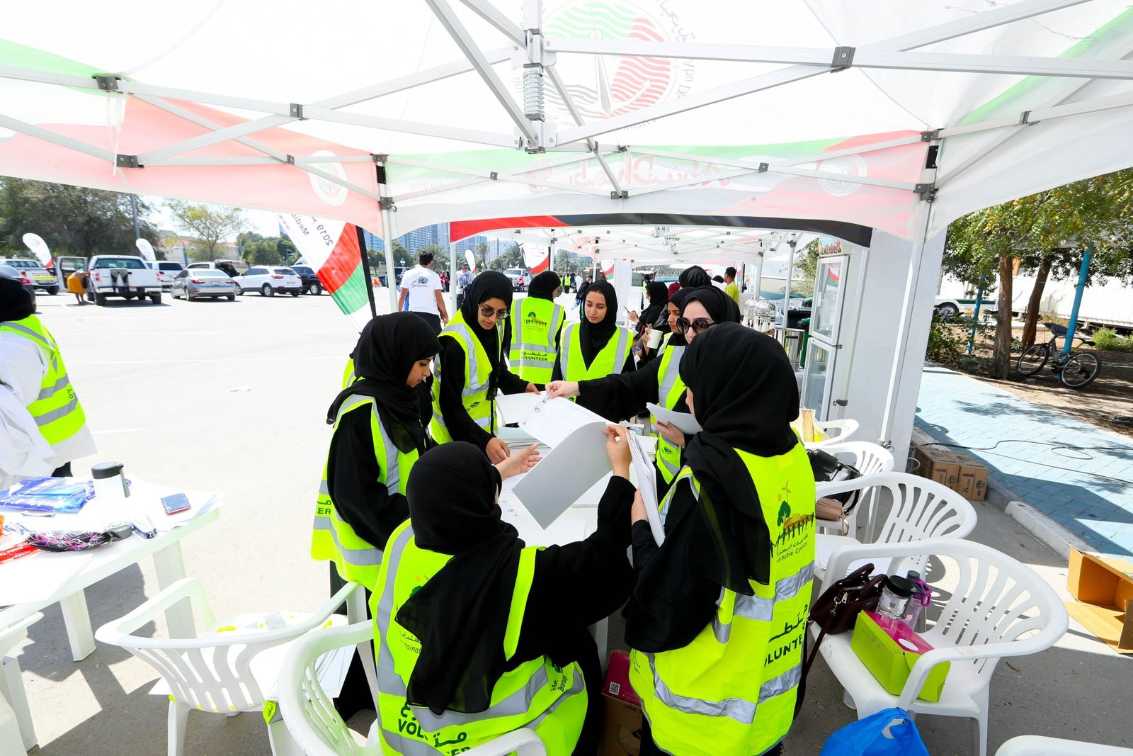 هيئة البيئة بأبوظبي تتيح الفرصة للتطوع ضمن أربعة برامج مجتمعية 1 هيئة البيئة بأبوظبي تتيح الفرصة للتطوع ضمن أربعة برامج مجتمعية