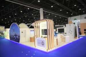 شرطة أبوظبي تستعرض منظومتها الحديثة بجناحها في "الكونغرس العالمي للإعلام"