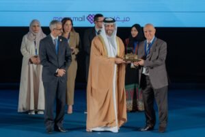 سلطان بن أحمد القاسمي يشهد ملتقى توأمة الجامعات العربية