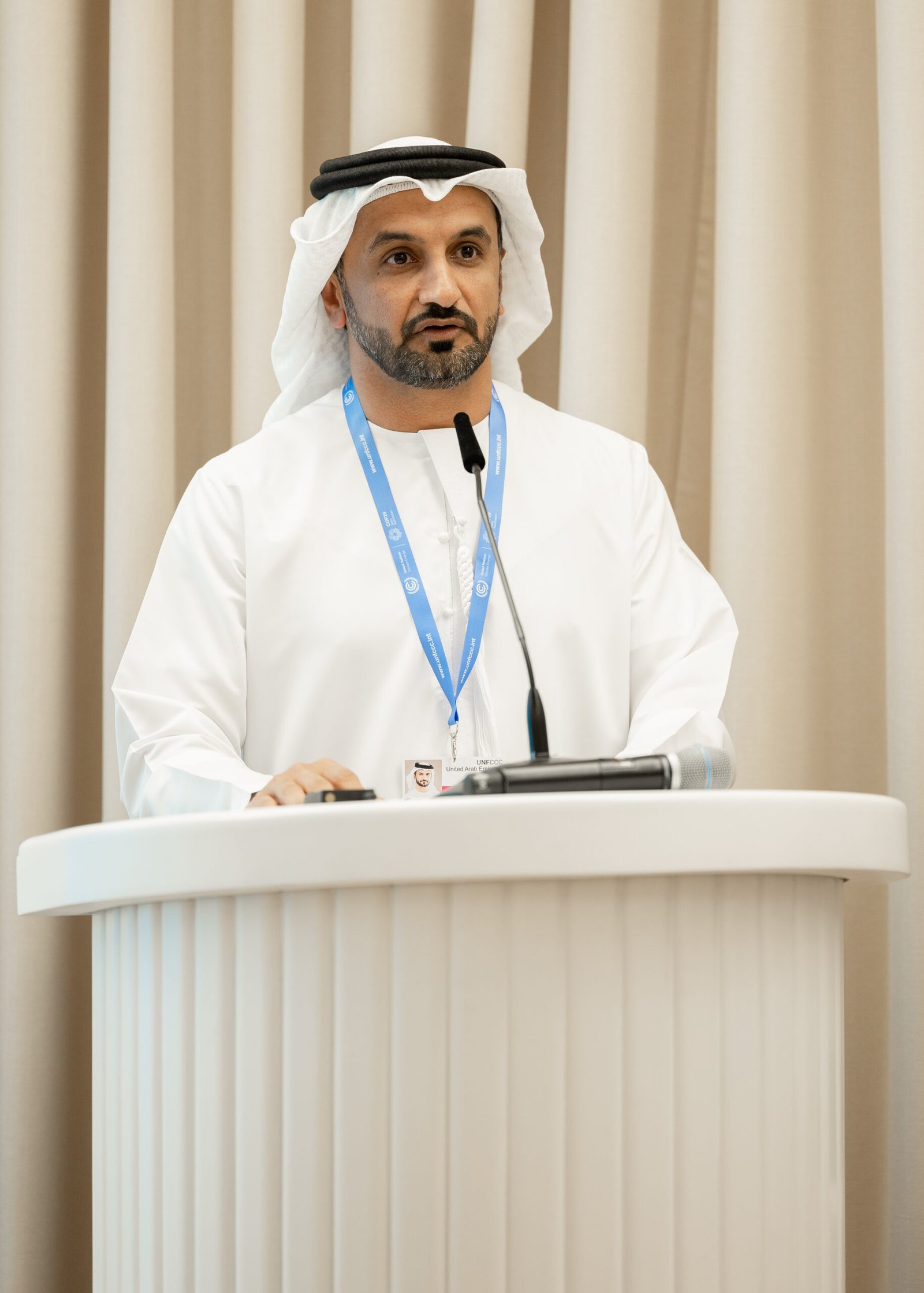جلسة نقاشية بين دائرة الطاقة ومبادرة محمد بن زايد للماء والجمعية الدولية لتحلية المياه في "كوب 29" 1 جلسة نقاشية بين دائرة الطاقة ومبادرة محمد بن زايد للماء والجمعية الدولية لتحلية المياه في "كوب 29"