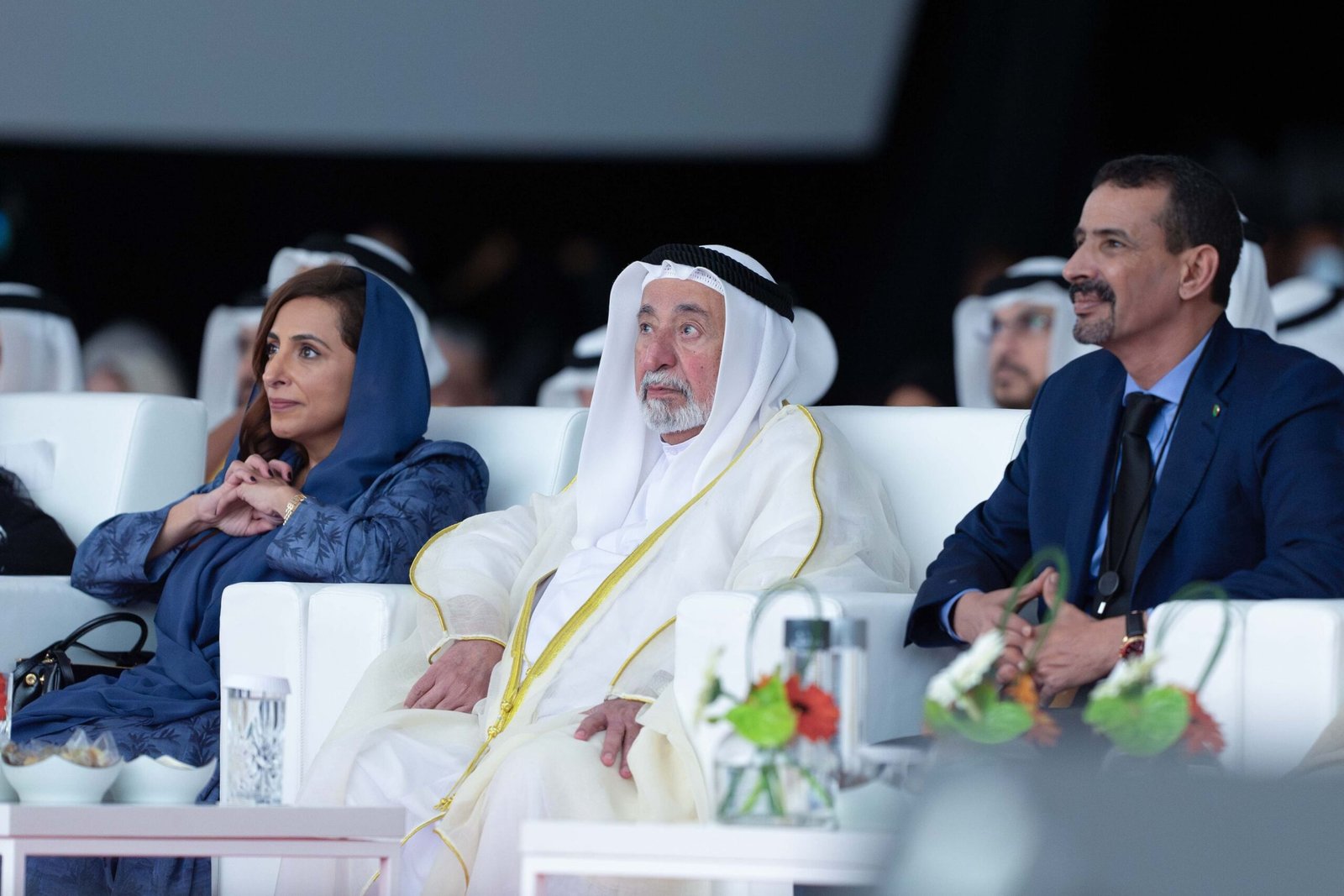 سلطان القاسمي يوجه بتخصيص 4.5 مليون درهم لرفد مكتبات الإمارة بأحدث إصدارات معرض الشارقة للكتاب 1 سلطان القاسمي يوجه بتخصيص 4.5 مليون درهم لرفد مكتبات الإمارة بأحدث إصدارات معرض الشارقة للكتاب