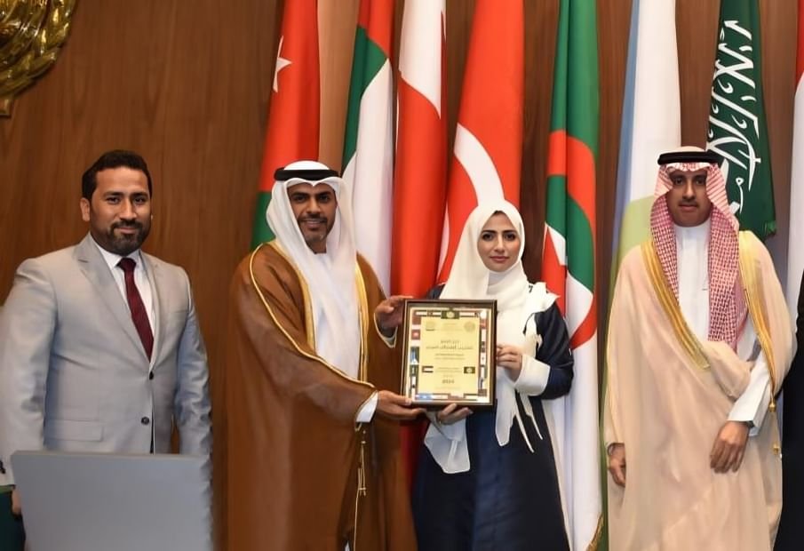 معهد دبي القضائي يحصد جائزة "درع التميز للتدريب القضائي العربي" 1 معهد دبي القضائي يحصد جائزة "درع التميز للتدريب القضائي العربي"