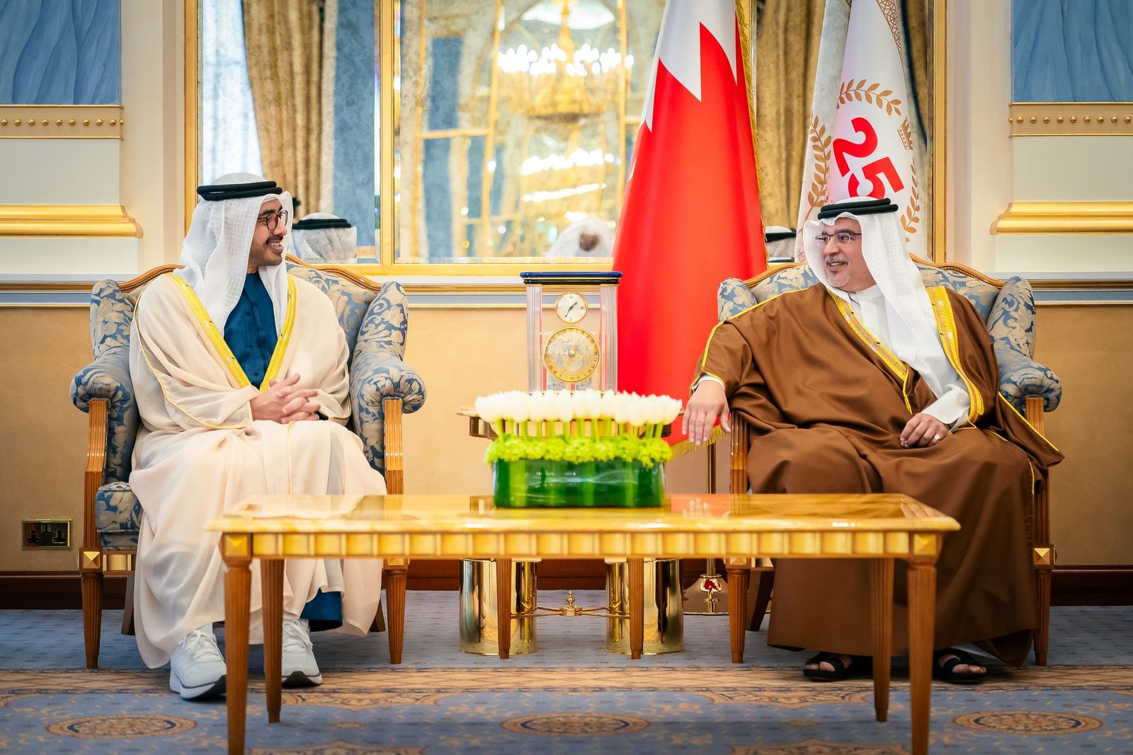 ولي عهد البحرين يستقبل عبدالله بن زايد 1 ولي عهد البحرين يستقبل عبدالله بن زايد