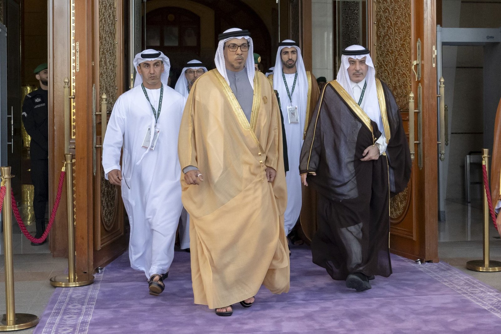 نيابة عن رئيس الدولة .. منصور بن زايد يشارك في القمة العربية الإسلامية في الرياض 1 نيابة عن رئيس الدولة .. منصور بن زايد يشارك في القمة العربية الإسلامية في الرياض
