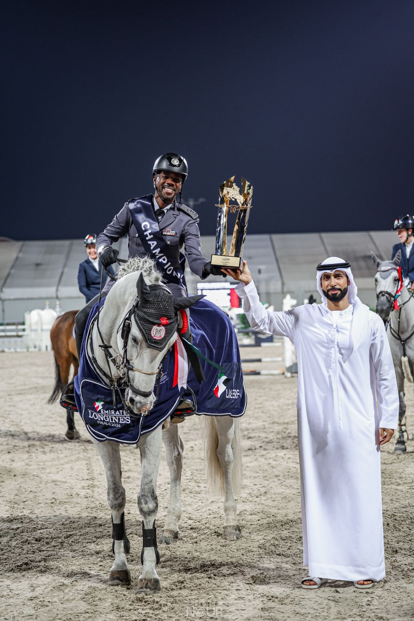 الظاهري يتصدر" نهائي لونجين" لقفز الحواجز والرميثي بطلاً لكأس الاتحاد 1 الظاهري يتصدر" نهائي لونجين" لقفز الحواجز والرميثي بطلاً لكأس الاتحاد