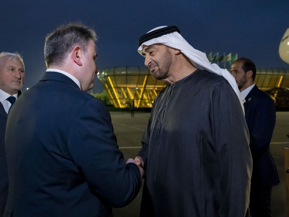 رئيس الدولة يصل أذربيجان للمشاركة في مؤتمر "كوب 29" 1 رئيس الدولة يصل أذربيجان للمشاركة في مؤتمر "كوب 29"
