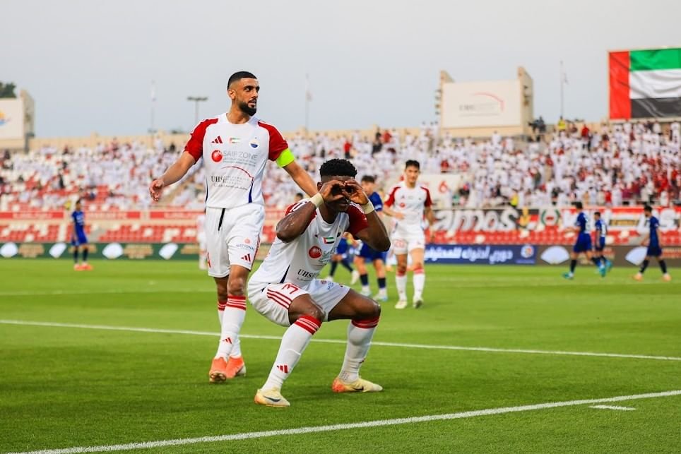 الشارقة يفوز على النصر ويتصدر دوري أدنوك للمحترفين 1 الشارقة يفوز على النصر ويتصدر دوري أدنوك للمحترفين