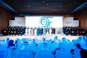 عبدالله بن زايد يشهد تخريج دفعة "صُنّاع الغد 2024" من أكاديمية أنور قرقاش الدبلوماسية