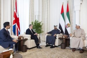 رئيس الدولة ورئيس وزراء بريطانيا يبحثان علاقات البلدين