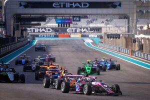 الإماراتية حمدة القبيسي تحقق المركز الثاني على أرضها في سباق أكاديمية الفورمولا1 الأول لعطلة الأسبوع 2 الإماراتية حمدة القبيسي تحقق المركز الثاني على أرضها في سباق أكاديمية الفورمولا1 الأول لعطلة الأسبوع