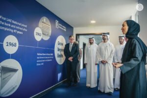 سلطان بن حمدان بن زايد يفتتح فرعاً جديداً ومركز عمليات ببنك الإمارات دبي الوطني في العين