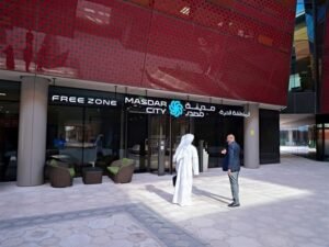 مدينة مصدر تطلق باقات تراخيص للشركات المتخصّصة 2 مدينة مصدر تطلق باقات تراخيص للشركات المتخصّصة