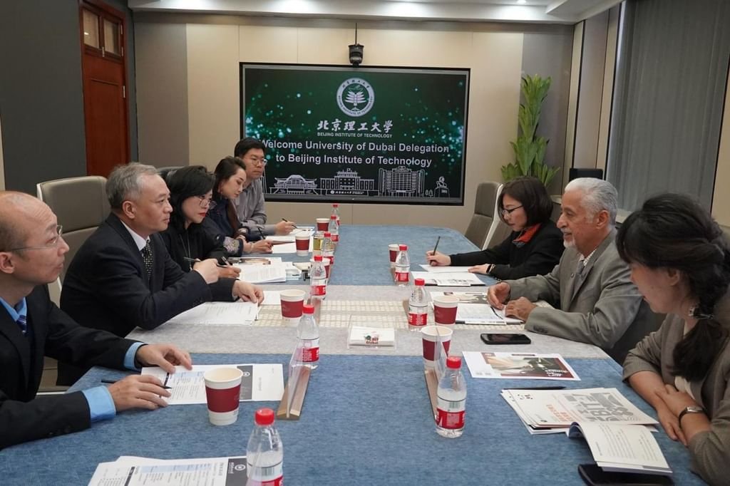 جامعة دبي تتعاون مع الجامعات الصينية لتطوير تكنولوجيا الذكاء الاصطناعي 1 جامعة دبي تتعاون مع الجامعات الصينية لتطوير تكنولوجيا الذكاء الاصطناعي