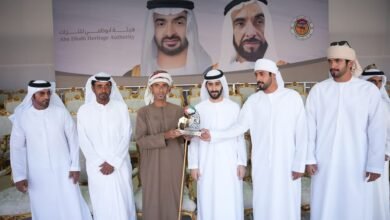 تتويج الفائزين في مهرجان محمد بن زايد لسباقات الهجن ومزاينة الإبل