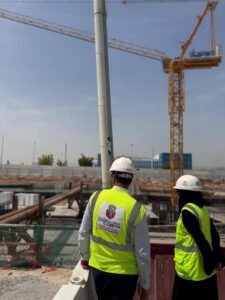 بلدية مدينة أبوظبي تنفذ حملة تفتيشية على الرافعات البرجية في المواقع الإنشائية الجديدة