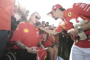 لقاءات تفاعلية وجلسات للتواقيع التذكارية في عطلة أسبوع سباق الجائزة الكبرى في أبوظبي