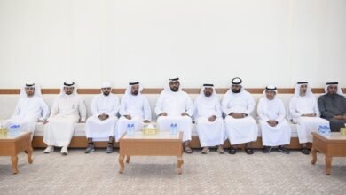 ولي عهد أم القيوين يعزي في وفاة أحمد حسن الخقاق آل علي