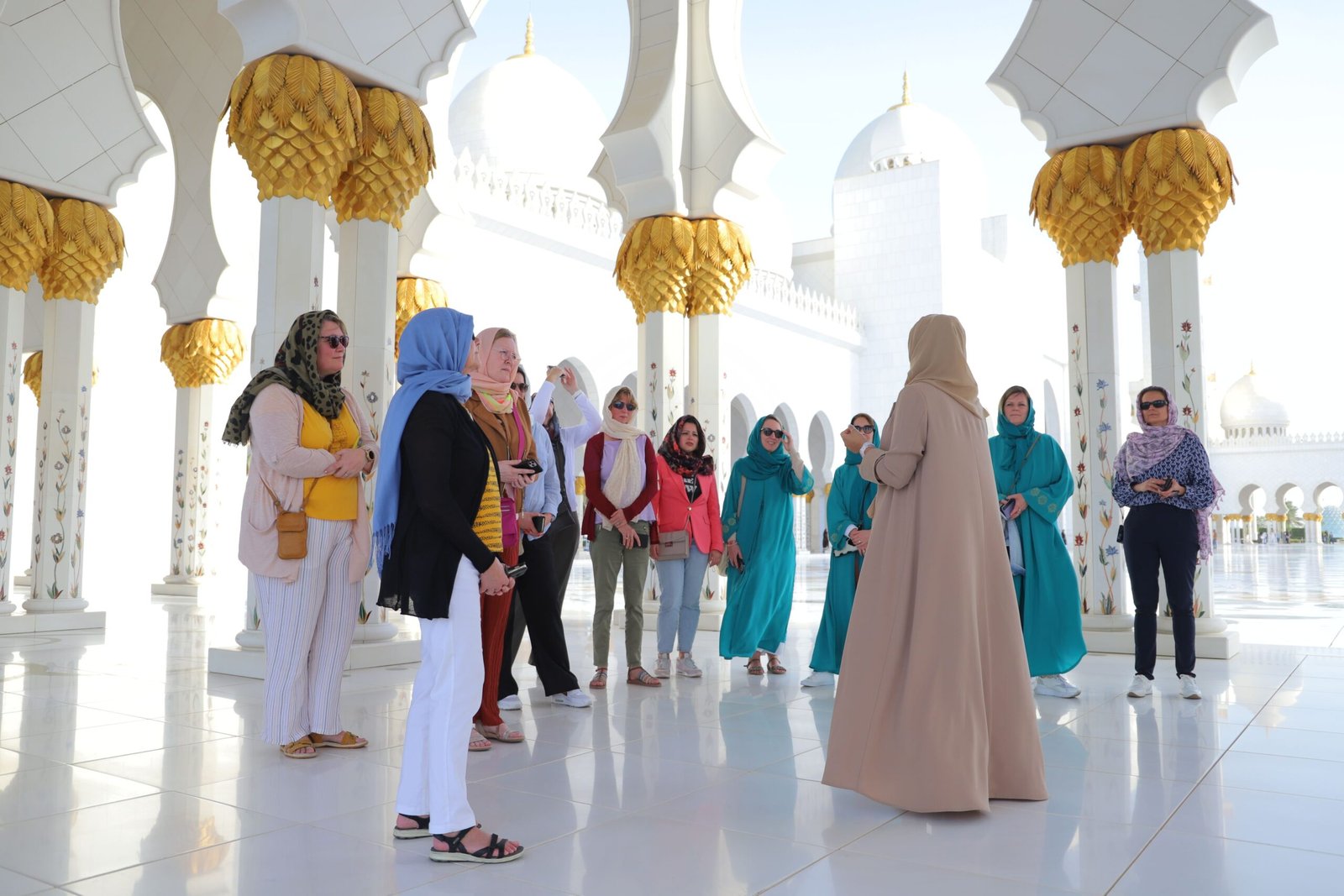 جامع الشيخ زايد الكبير في أبوظبي يستقبل 82 ألف مرتاد خلال إجازة عيد الاتحاد 1 جامع الشيخ زايد الكبير في أبوظبي يستقبل 82 ألف مرتاد خلال إجازة عيد الاتحاد