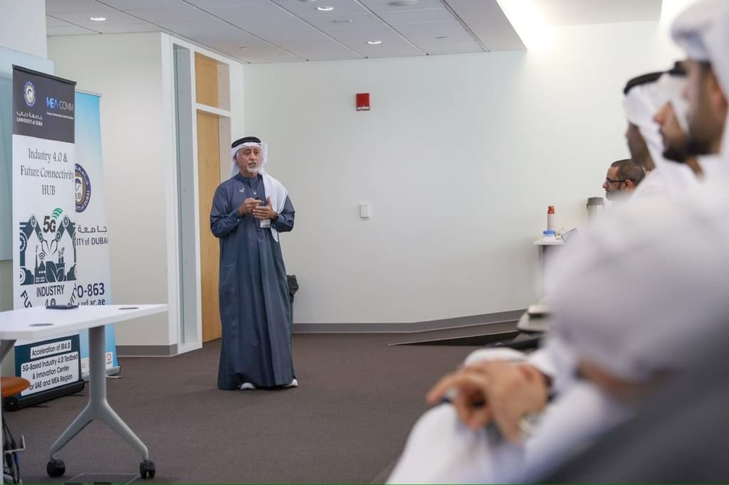 جامعة دبي و"ميا دوت كوم" تطلقان منصة لتقنية 5G لتسريع الثورة الصناعية الرابعة 1 جامعة دبي و"ميا دوت كوم" تطلقان منصة لتقنية 5G لتسريع الثورة الصناعية الرابعة