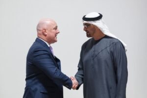 رئيس الدولة ورئيس الوزراء النيوزيلندي يشهدان مراسم توقيع اتفاقية الشراكة الاقتصادية الشاملة