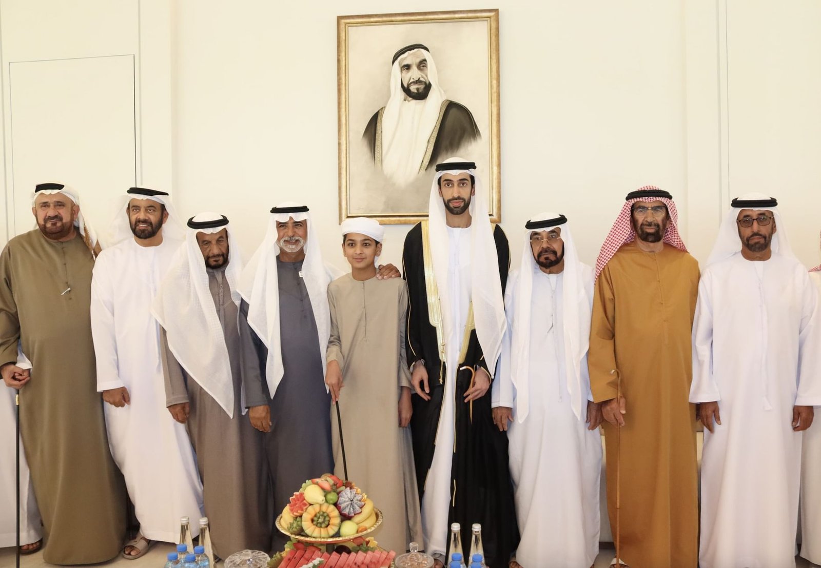 نهيان بن مبارك يحضر أفراح الظاهري والمهيري في العين