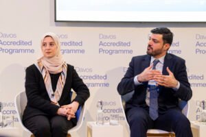 دافوس 2025.. قيادات حكومية من الإمارات وخبراء دوليين يؤكدون أهمية تصفير البيروقراطية