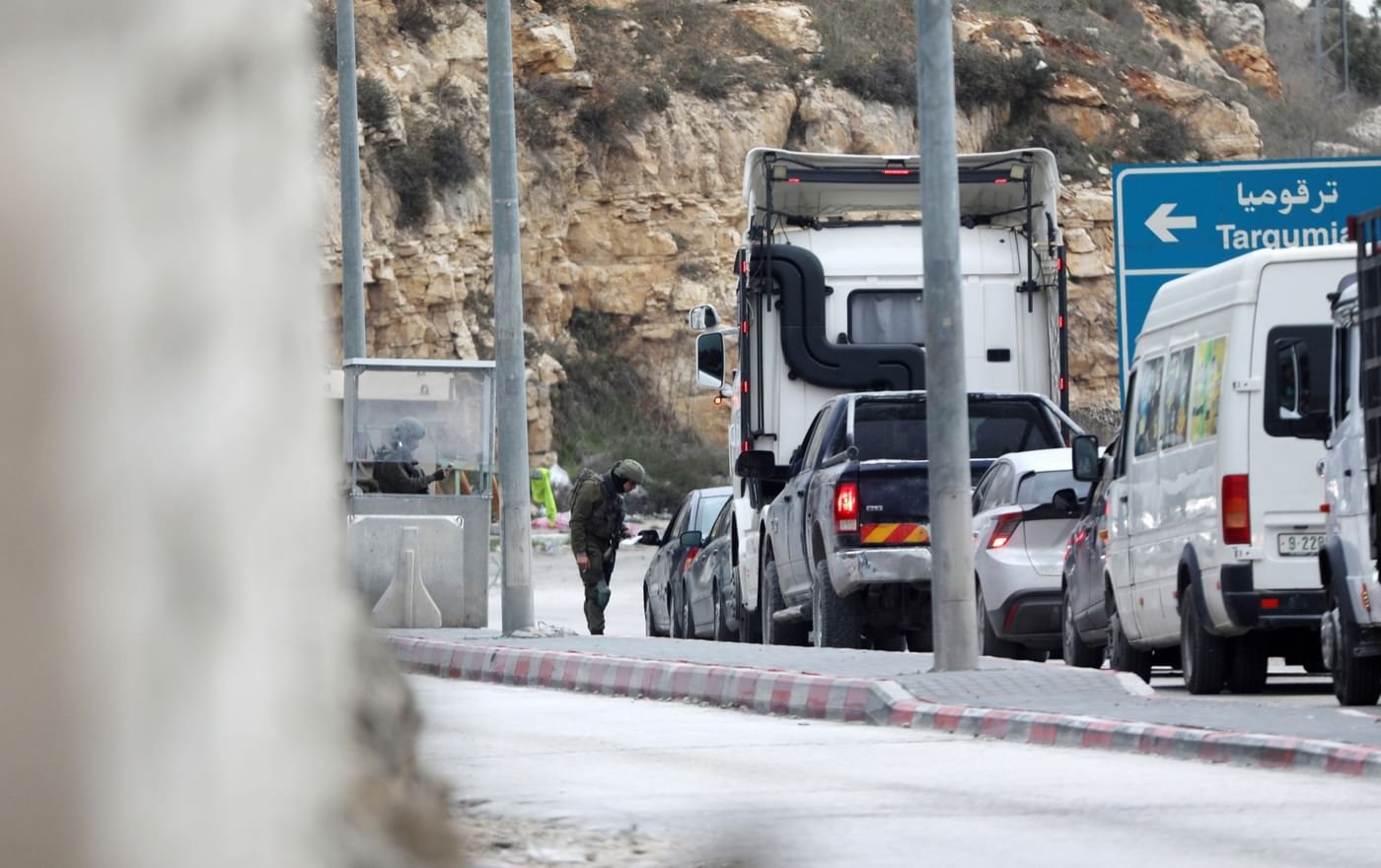 الاحتلال الاسرائيلي يعتقل 25 فلسطينيا من الضفة 1 الاحتلال الاسرائيلي يعتقل 25 فلسطينيا من الضفة