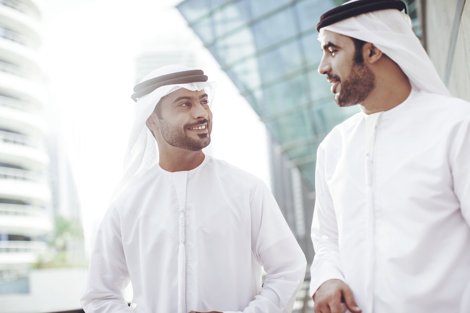 إنجازٌ استثنائي يرسي معياراً جديداً للقطاع المصرفي في دولة الإمارات 100% نسبة توطين الوظائف المصرفية لمجموعة بنك أبوظبي التجاري في مدينة العين 1 إنجازٌ استثنائي يرسي معياراً جديداً للقطاع المصرفي في دولة الإمارات 100% نسبة توطين الوظائف المصرفية لمجموعة بنك أبوظبي التجاري في مدينة العين