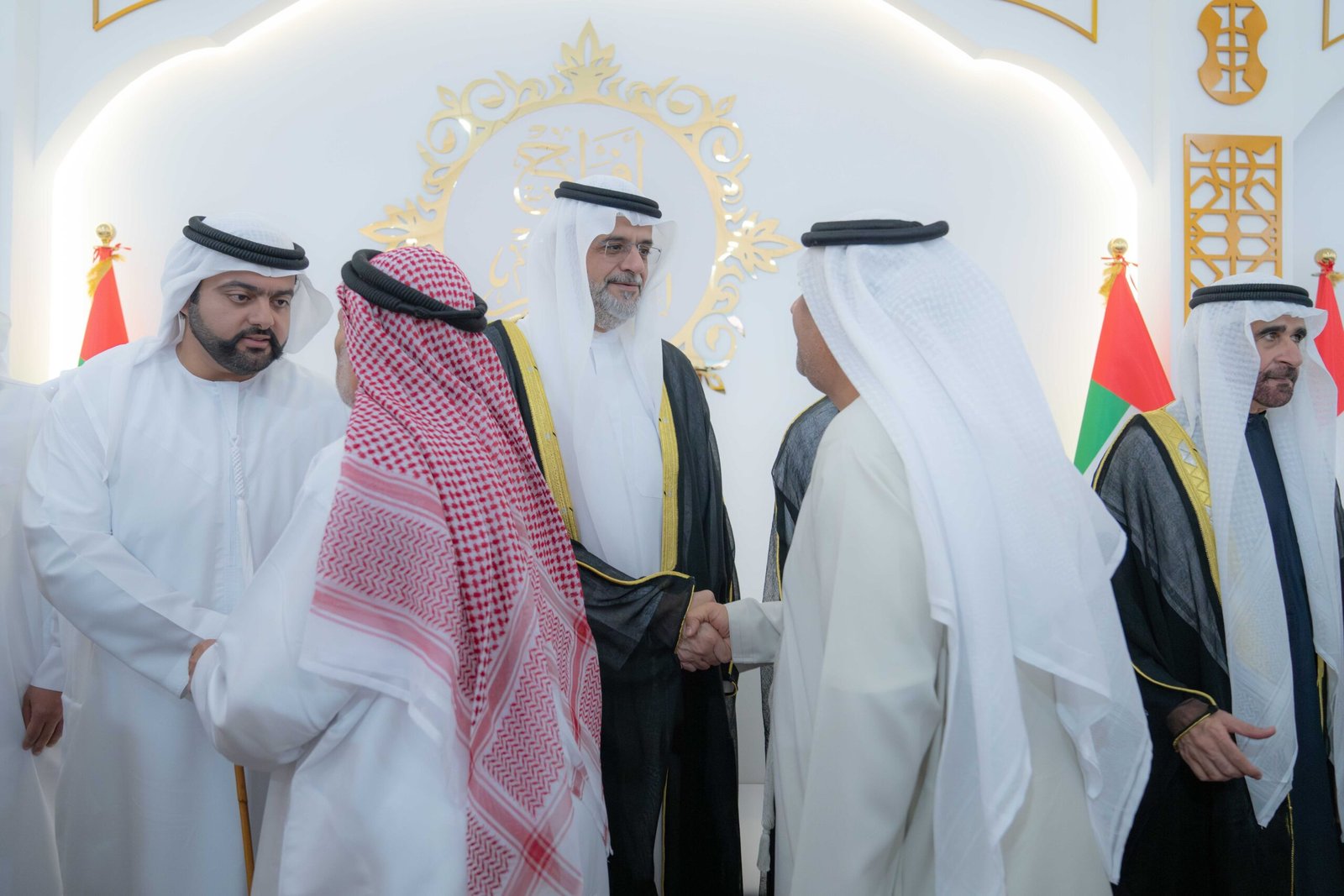 وليا عهد الشارقة والفجيرة يشهدان أفراح القواسم في مدينة كلباء 1 وليا عهد الشارقة والفجيرة يشهدان أفراح القواسم في مدينة كلباء